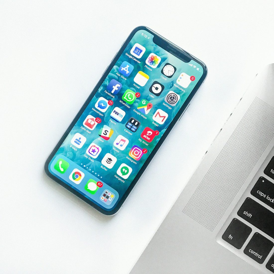 乐鱼体育 APP 赛程与赛事列表界面示意
